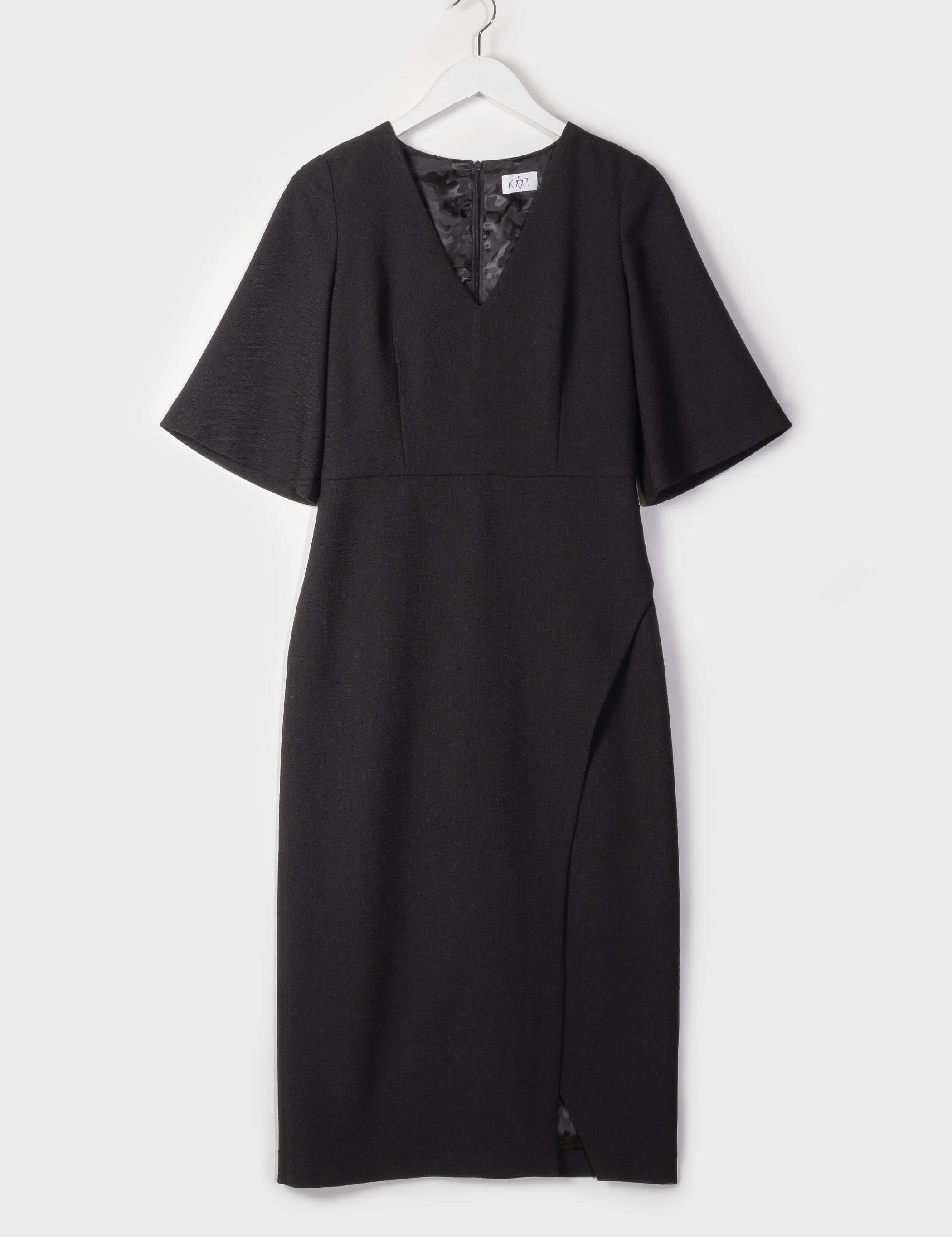 Black kimono sleeve v-neck midi length dress with a slit / Must kimono varrukatega midipikkusega lõhikuga kleit naistele